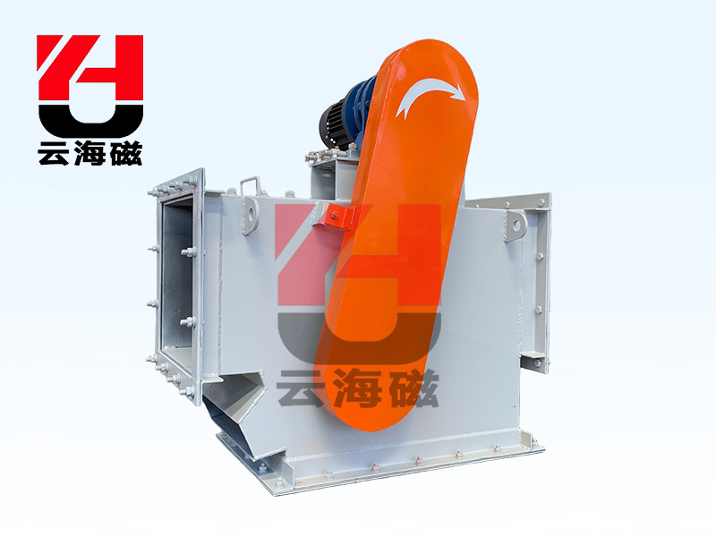 Pipeline type iron remover
